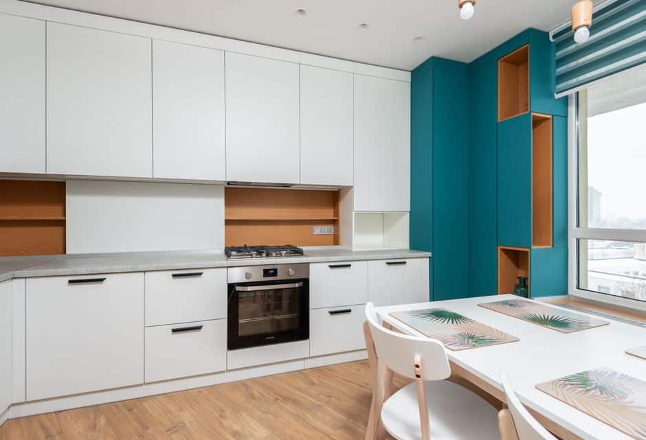 solid wood vs MDF cabinets